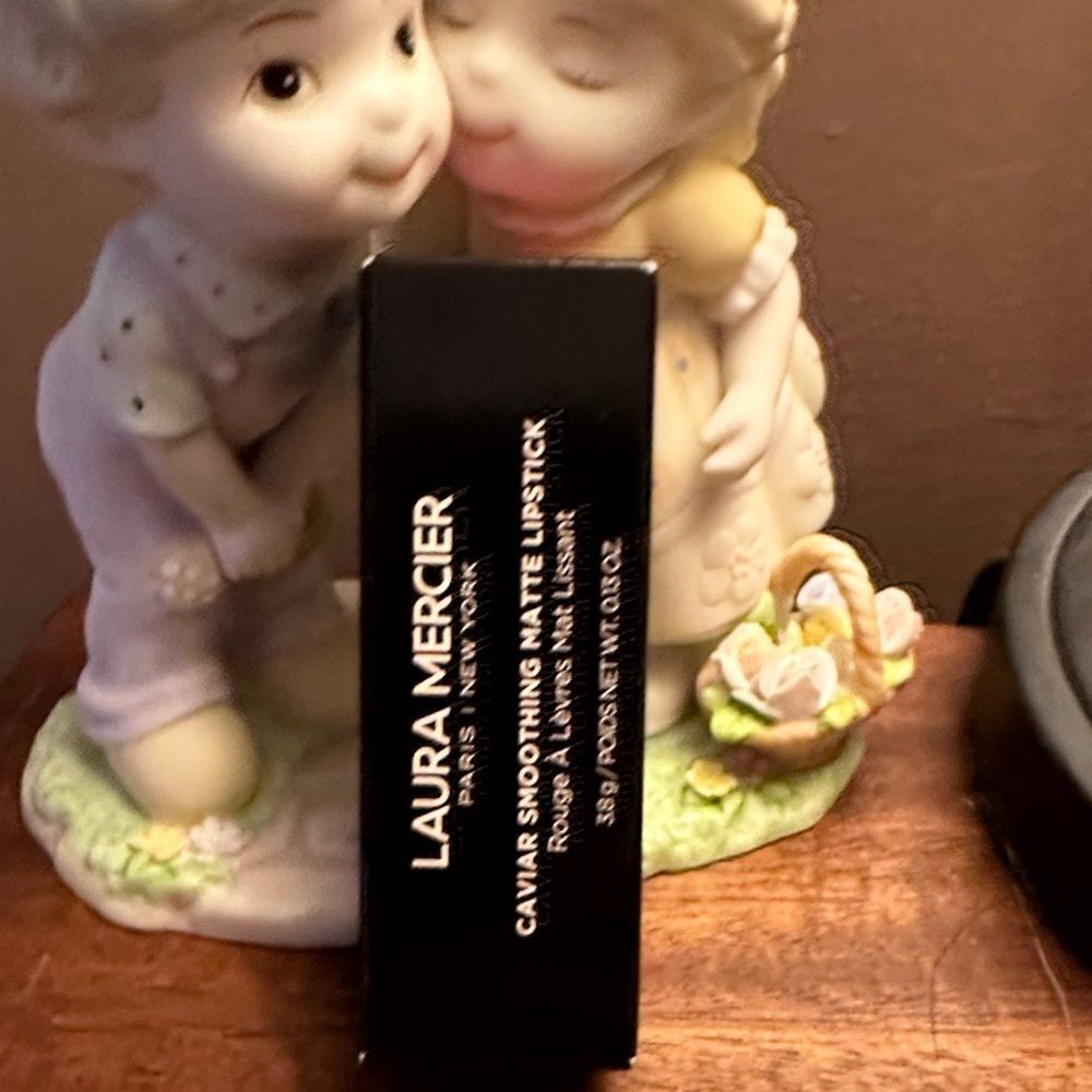 Laura Mercier Caviar Smoothing Matte Lipstick - pink tulle BNIB